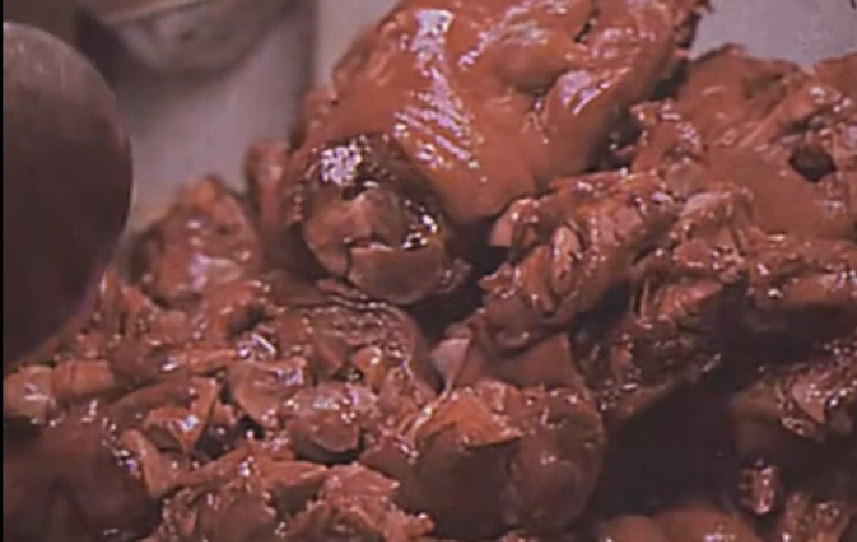 “老巷煙火繁華”系列報道 楊老二豬蹄：鹵盡百味 香飄街巷